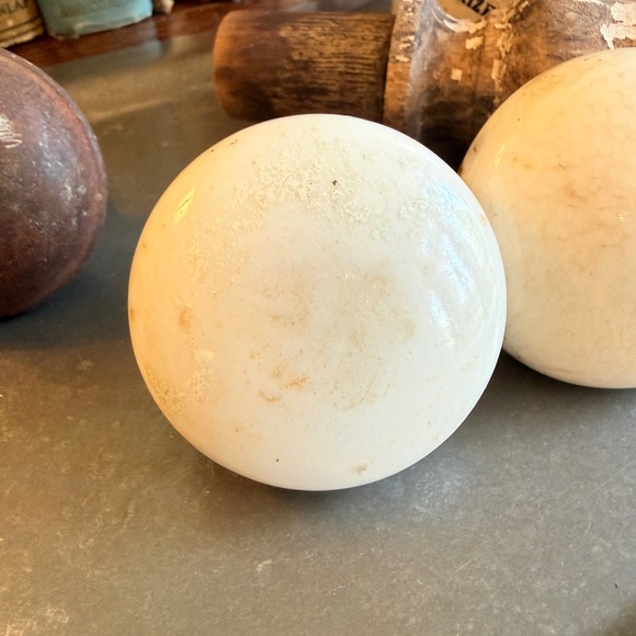 Antique Porcelain and Brass Door Knobs - Picture 5 of 14